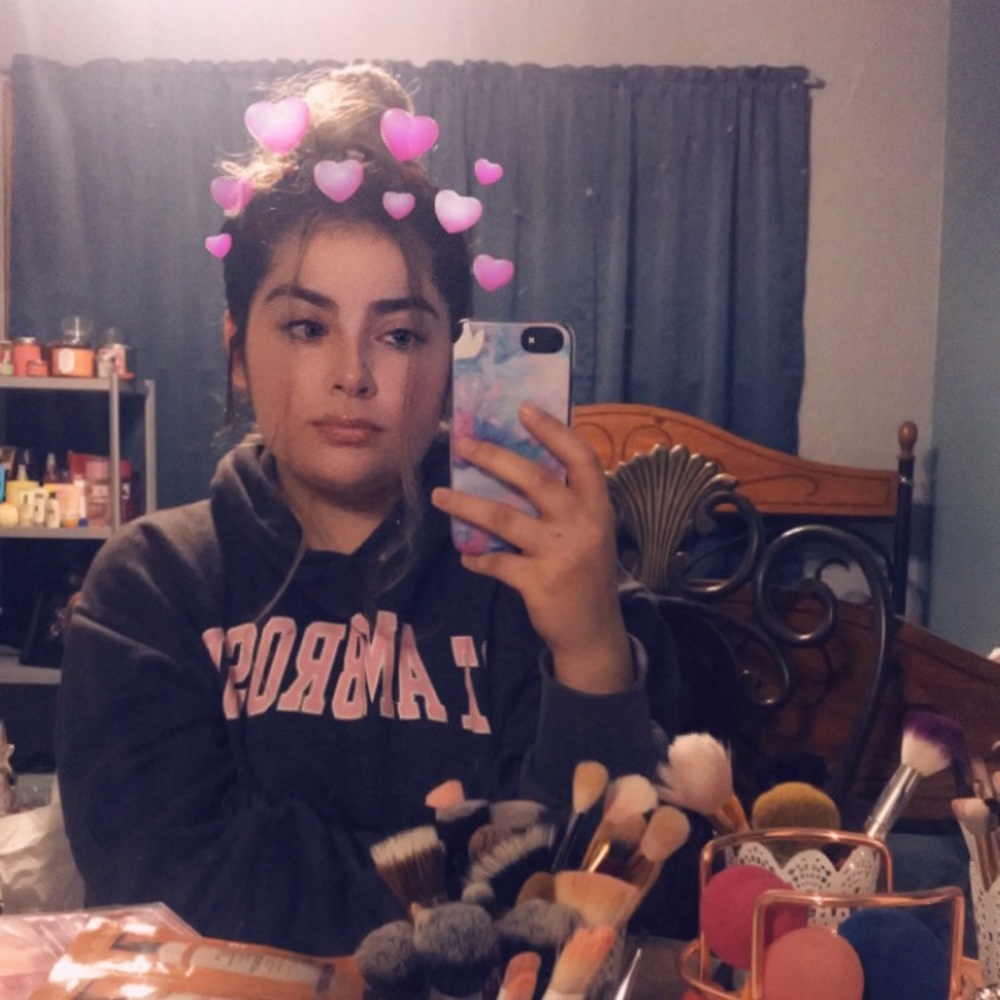 Meet your Posher, Lauren